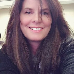 Meet your Posher, Alonia